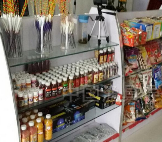 四季渔具雨具批发