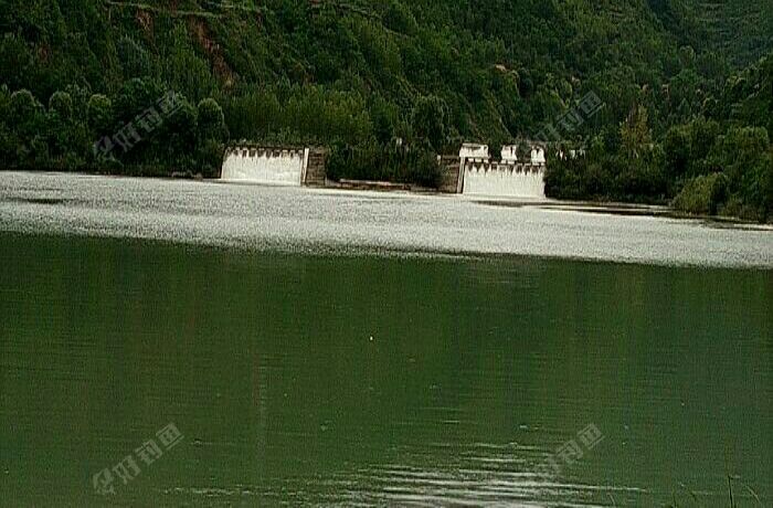 官鹅沟水坝