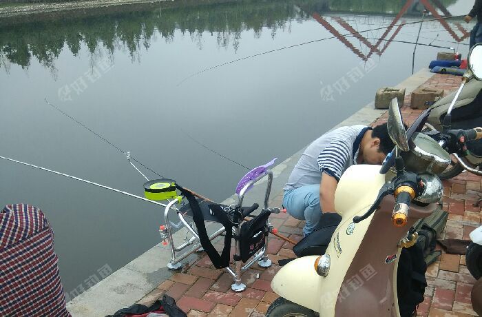 清潩河纸广场钓鱼台