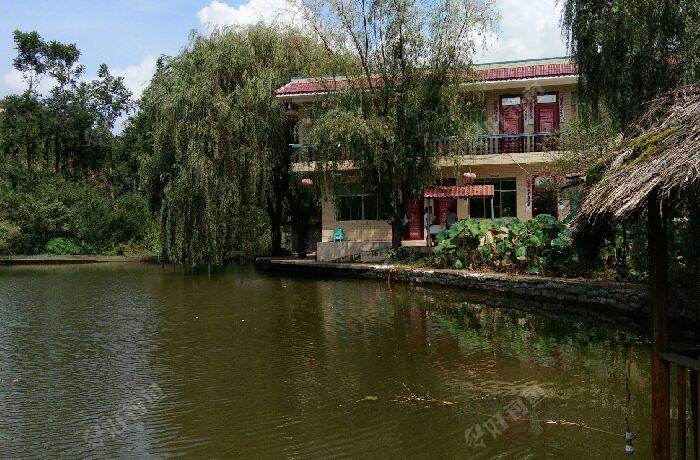 华阳渔村