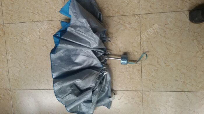 废物利用自制钓鱼伞